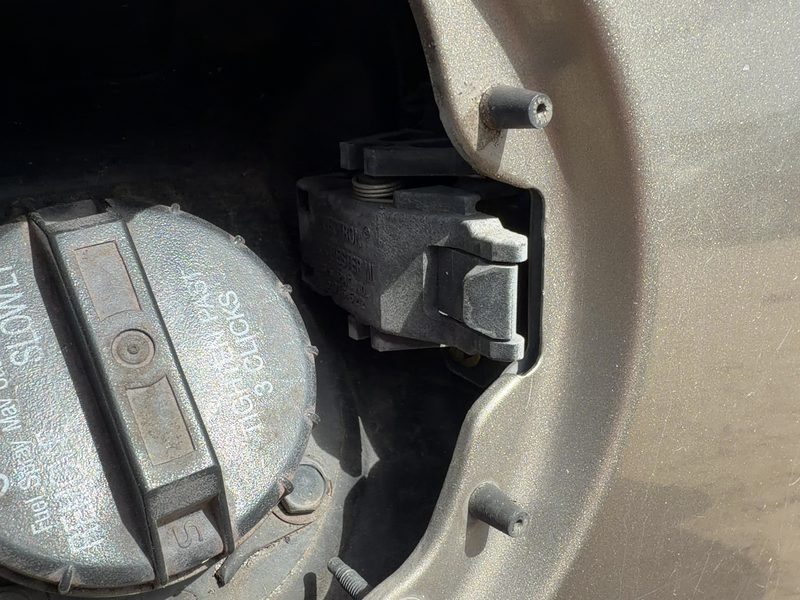 1998-2011 Mercury Grand Marquis (79 & Up) Fuel Tank Door