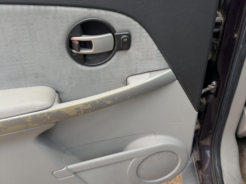 2006 Chevrolet Equinox Rear Door Trim Panel LH