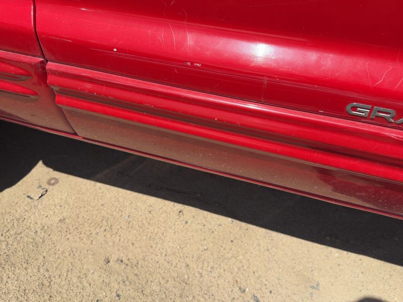 1999-2004 Jeep Grand Cherokee Front Door Moulding RH