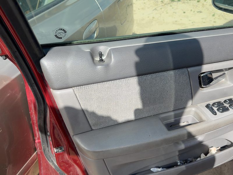 2000-2002 Ford Taurus(see Also Taurus X) Front Door Trim Panel LH