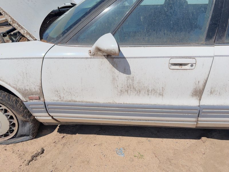 1991-1999 Oldsmobile Eighty-eight (80 & Up) Front Door LH