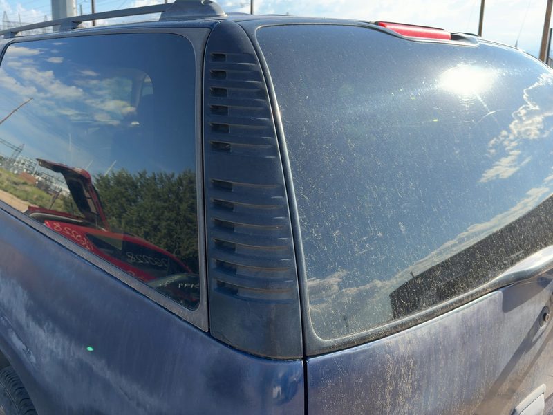 2003 Chevy/gmc Suburban 1500 Series Quarter Panel Moulding LH