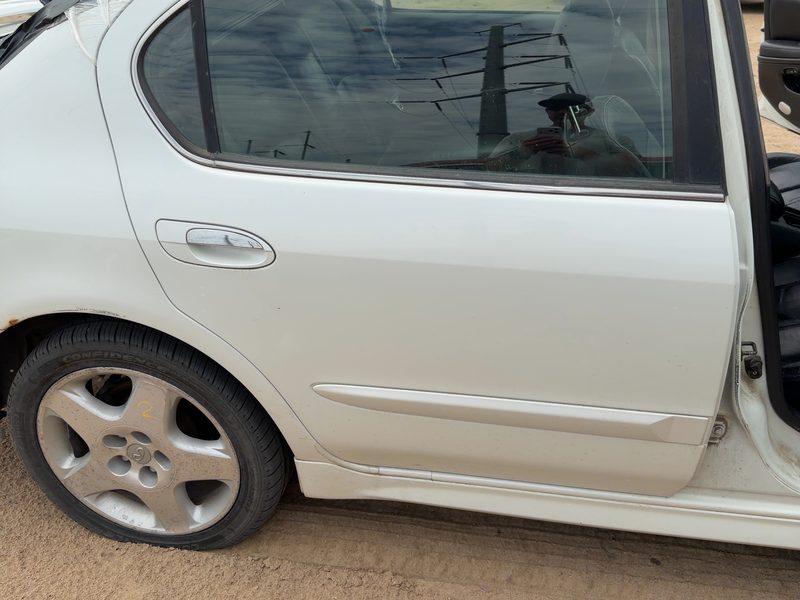 2000 Infiniti I30 Rear Door RH