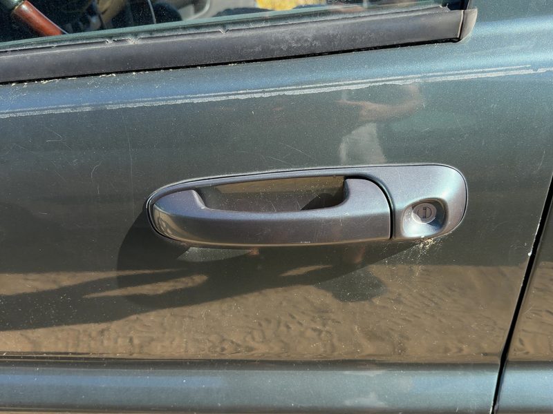 2000-2004 Jeep Grand Cherokee Outside Door Handle LH