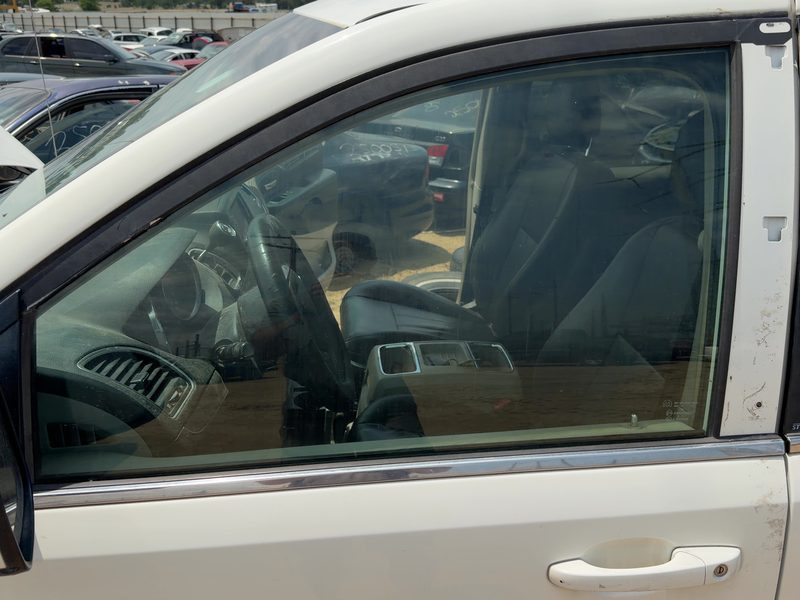 2008-2020 Chrysler Town & Country Front Door Glass/Window LH