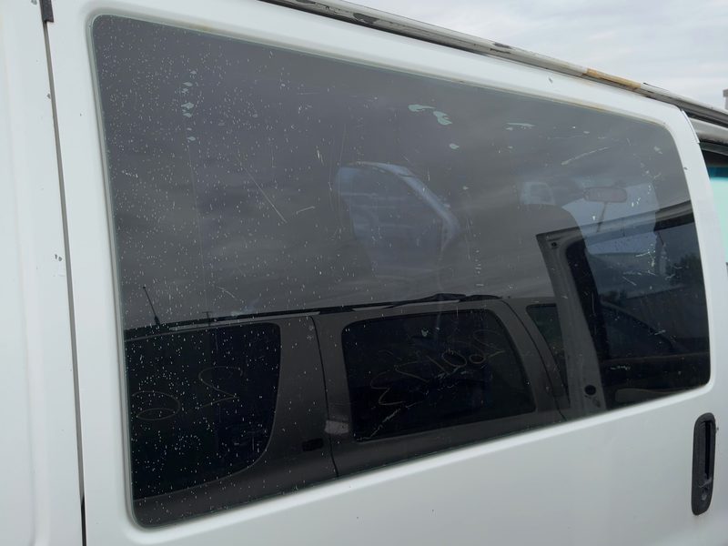 1996-2002 Chevrolet Van Express 2500 Series Rear Door Glass/Window RH