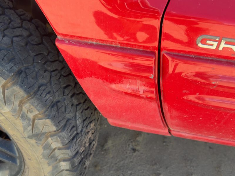 1999-2004 Jeep Grand Cherokee Fender Moulding LH