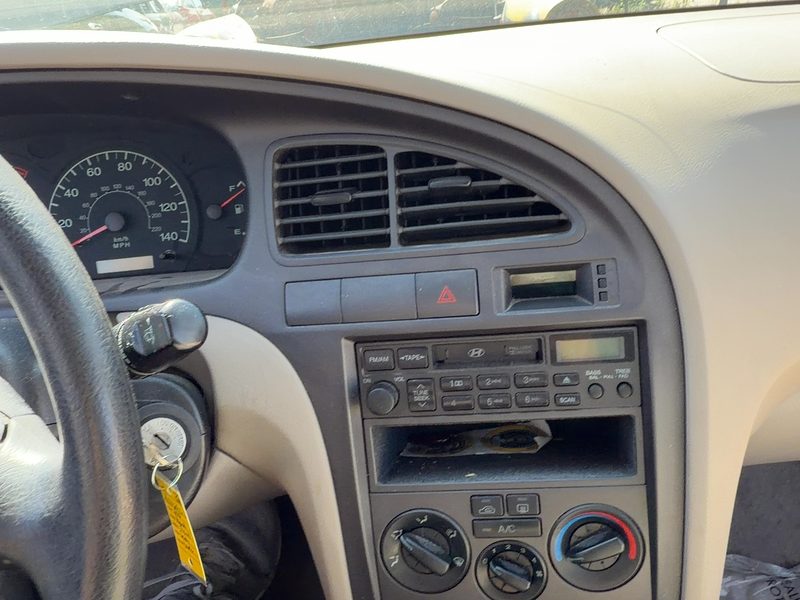 2001-2003 Hyundai Elantra Dash Panel