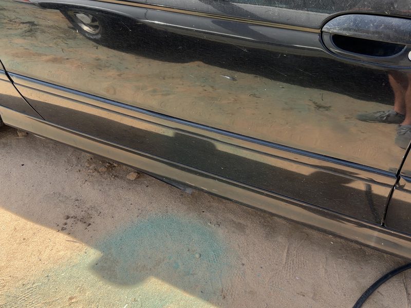 1997-2003 BMW 530i Front Door Moulding LH