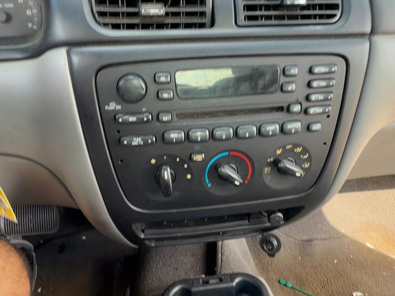 2000-2002 Ford Taurus(see Also Taurus X) Dash Panel