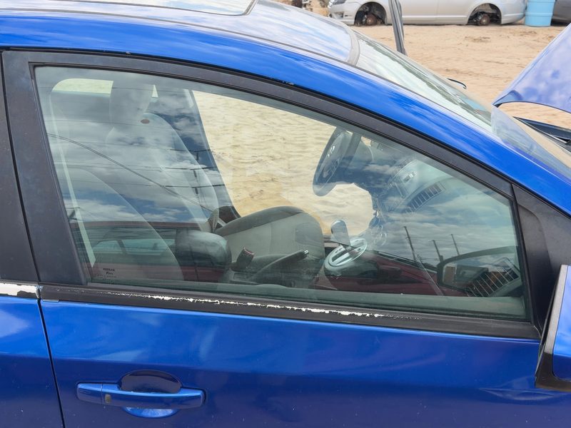 2007-2012 Nissan Sentra Front Door Glass/Window RH