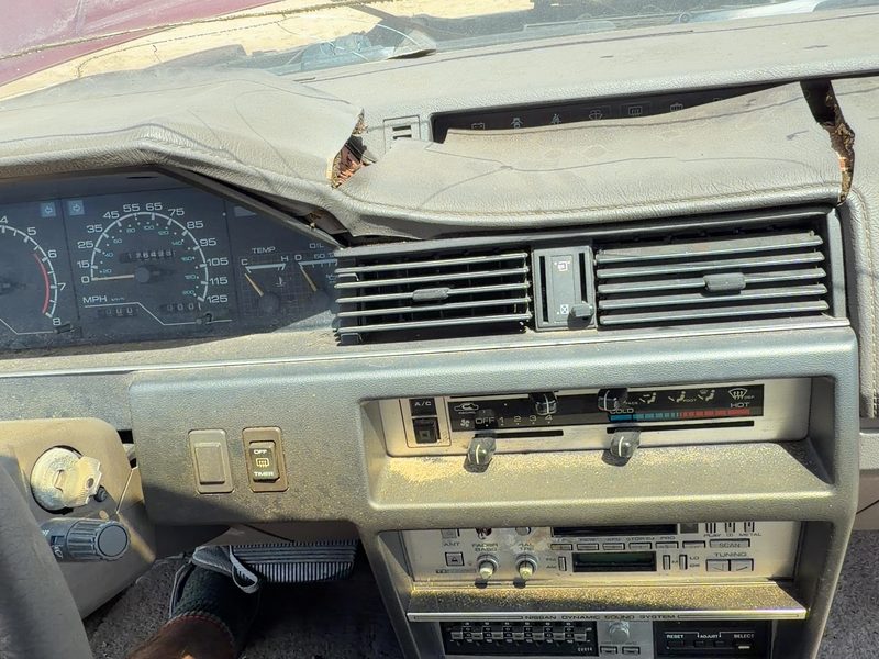 1987-1988 Nissan Maxima Dash Panel