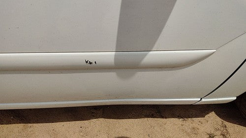 00-07 Station Wagon Passenger Right Front Moulding From Door Trim Strip White Yz