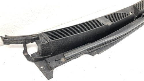 2007-2008 Chevy Silverado 2500 Windshield Wiper Cowl Vent Trim Panel Oem Cover
