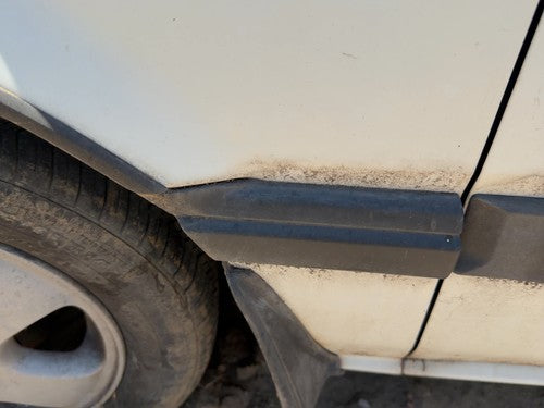 1988-1989 Honda Accord LX Driver Left Front Fender Trim OEM 75321-SE3-A13