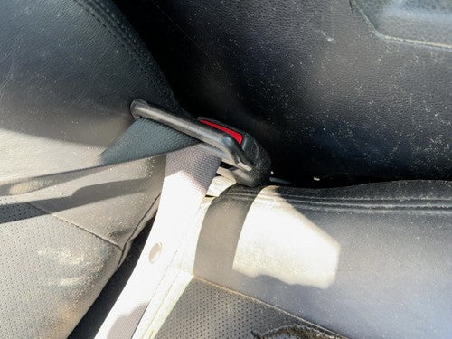06-10 Infiniti M35X Passenger Right Front Seat Belt Buckle Receiver Oem Graphite