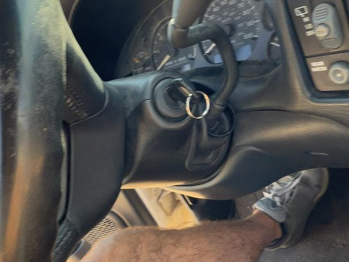2000-2003 Chevy S10 Blazer Steering Column Assembly Floor Shift AT Graphite 12H