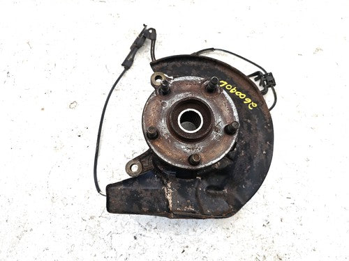 1998-2003 Toyota Sienna Driver Left Front Spindle Knuckle With Wheel Hub Oem