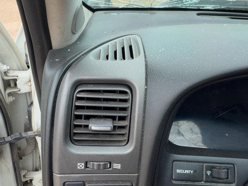00-02 Infiniti I30 Driver Left Heater AC Vent Dash Side Grille OEM 68761-2Y910