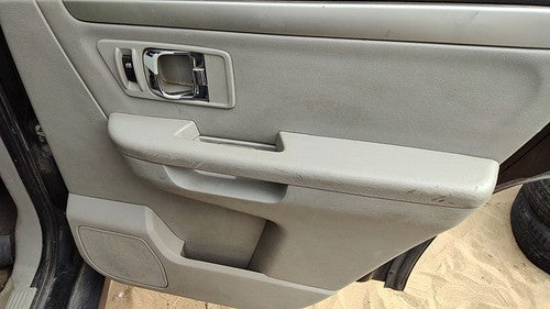 07-09 Grand Vitara Xl-7 Passenger Rear Door Trim Panel With Switches Back Gray