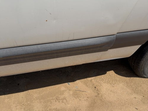 1999 Chrysler Town & Country Driver Left Rear Moulding From Door Oem Back