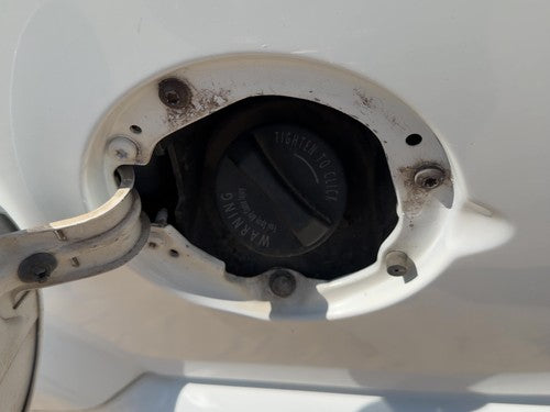 2001-2004 Chevy S10 Blazer Fuel Filler Neck Assembly With Gas Cap Oem 15191596