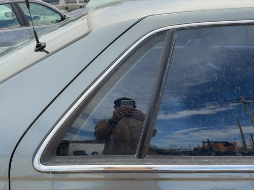 98-04 Seville Passenger Right Rear Vent Window Back Door Glass With Frame Oem