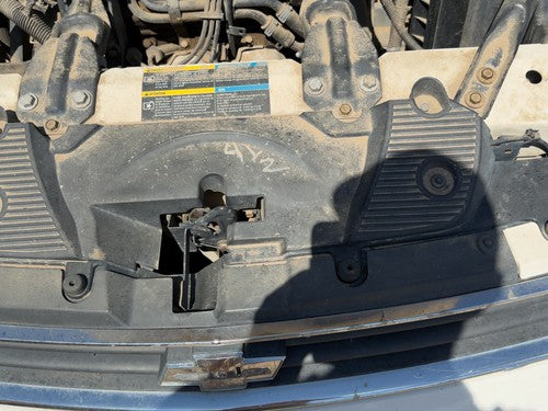 06-07 Monte Carlo Top Plastic Cover Above Radiator Support Sight Shield Oem