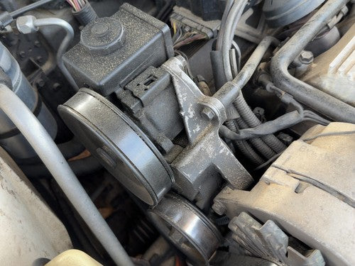 1986 Oldsmobile 98 Power Steering Pump With Mount Bracket Oem 3.8L