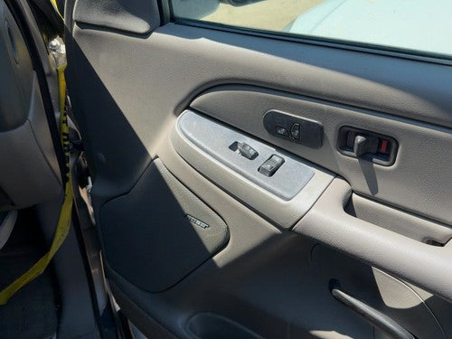 05 Suburban 1500 Passenger Right Front Door Trim Panel With Switches Gray 92I