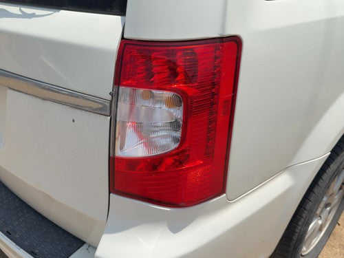 2011-2016 Chrysler Town & Country Passenger Right Tail Light Brake Lamp Oem Rear