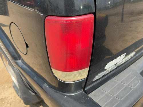 1995-2005 Chevy S10 Blazer Driver Left Tail Light Brake Lamp Oem Rear 19179358