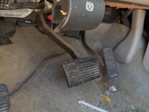 2000-2006 Chevy Suburban 1500 Brake Pedal Assembly Oem