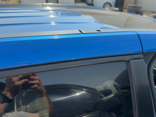 2002-2007 Saturn Vue Redline Passenger Right Upper Roof Molding 22681739