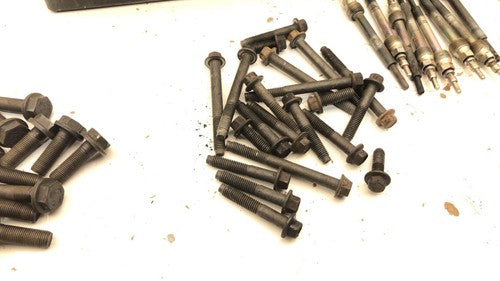 03 Ford F250 6.0L Powerstroke Fuel Injector Lines Glow Plugs Misc Engine Bolts