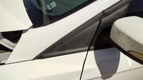 12-18 Focus Ford Focus Driver Left Moulding From Fender Oem Trim Strip White Yz