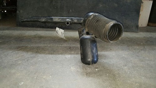 2007 Chevy Silverado 2500 6.0L Air Intake Tube Assembly With Resonator Oem