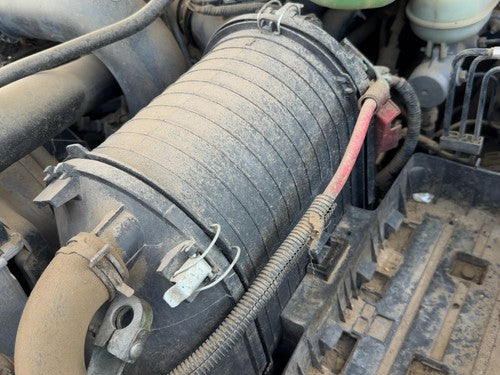 05-07 F350 Complete Air Intake Cleaner Filter Box Housing With Tube Oem 6.0L