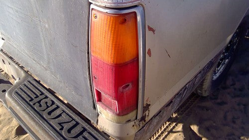 1981-1987 Isuzu Pup Pickup Passenger Right Tail Light Brake Lamp Oem Rear