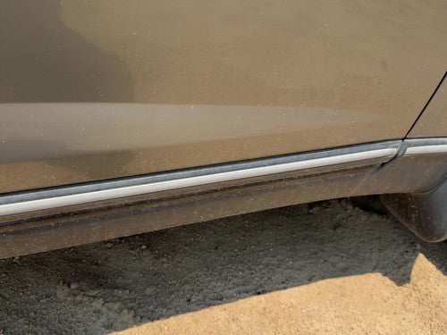 2003-2005 Infinity Fx45 Passenger Right Front Moulding From Door Oem Trim Strip