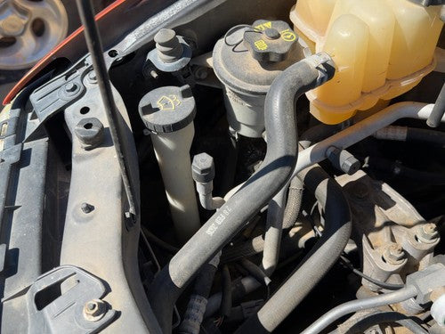 2001-2007 Ford Escape Windshield Washer Fluid Reservoir With Pump Oem Wiper Tank