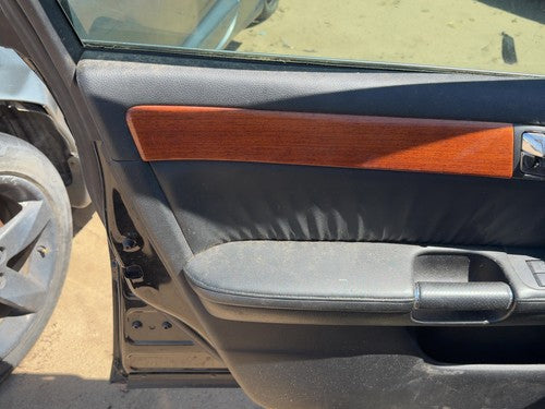 06-07 M35X Driver Left Front Door Trim Panel With Master Switch Wood Graphite