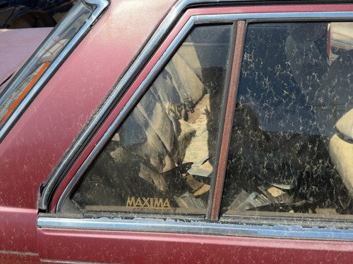 85-88 Maxima Passenger Right Rear Vent Window Back Door Glass With Frame Oem