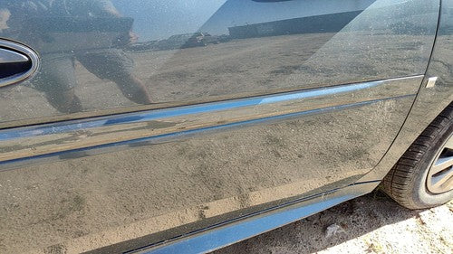 04-08 Grand Prix Passenger Right Front Moulding From Door Trim Stealth Gray 46U