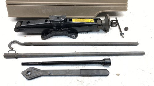 95-00 Chevy Silverado 2500 Complete Jack Tool Set Kit Tray Housing Extended Cab