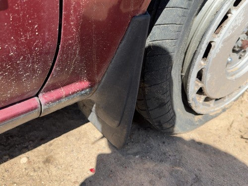 1985-1988 Nissan Maxima Passenger Right Moulding From Fender Oem Mud Flap