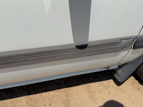 1988-1989 Honda Accord Lx Passenger Right Front Moulding From Door Oem