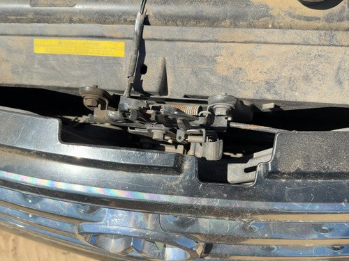 2006-2008 Infiniti M35X Hood Latch Assembly With Bracket Oem 62520Eg00A