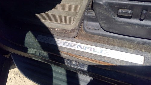 2007 Yukon Xl Denali Driver Left Lower Sill Step Trim Panel Oem