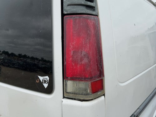 2000-2002 Chevy Express Van 2500 Passenger Right Tail Light Brake Lamp Oem Rear